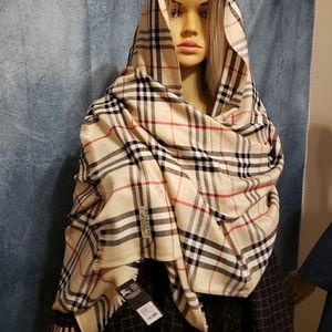 Brand New stole never used